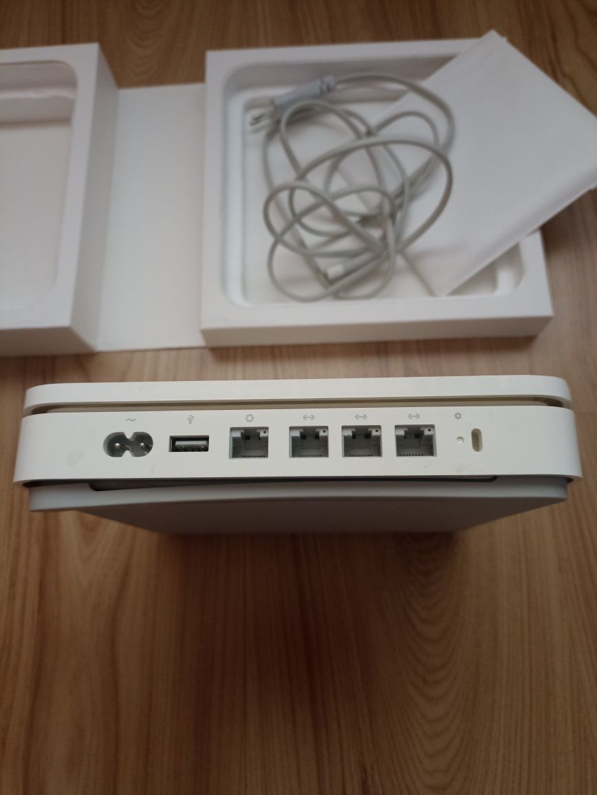 Роутер Apple airport Time Capsule 2 TB  A1409.