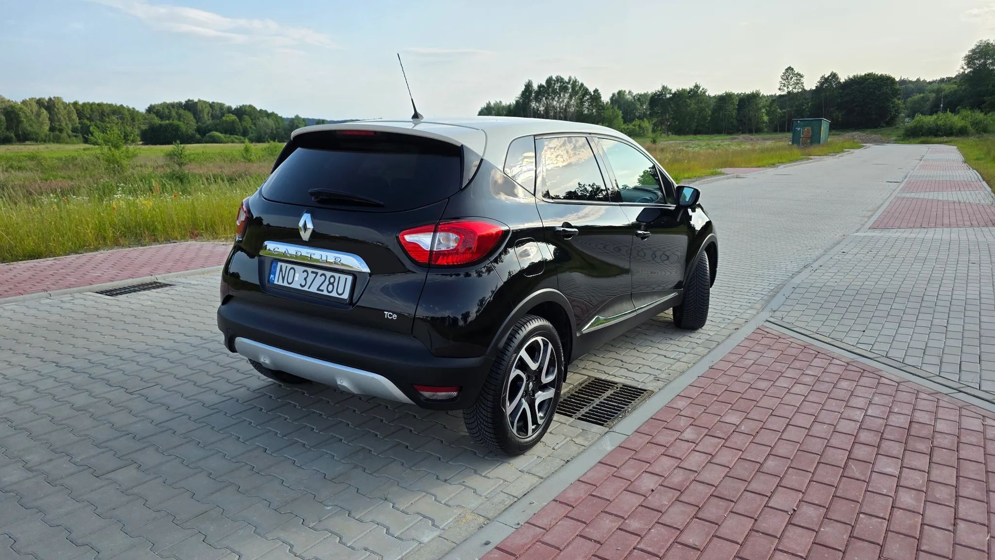 Renault Captur Renault Captur 1.2TCe Helly Hansen EDC