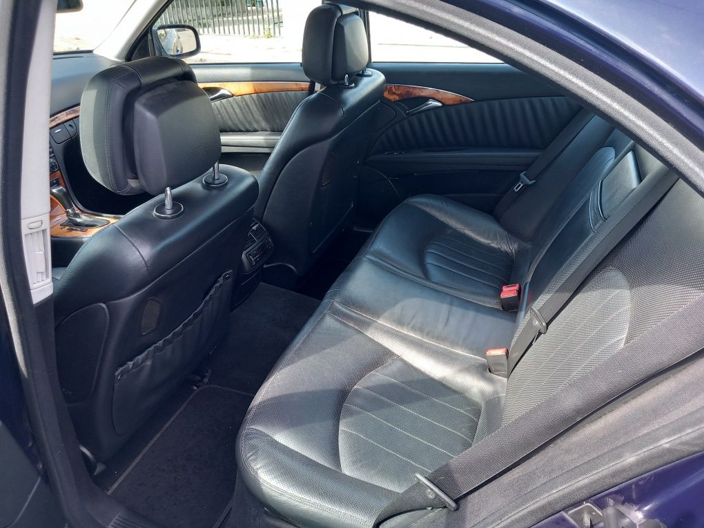 MERCEDES BENZ E 220 CDI