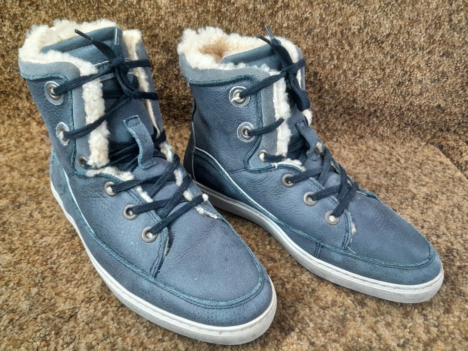 Кросівки зимові на хутрі Rehab 40 розмір.