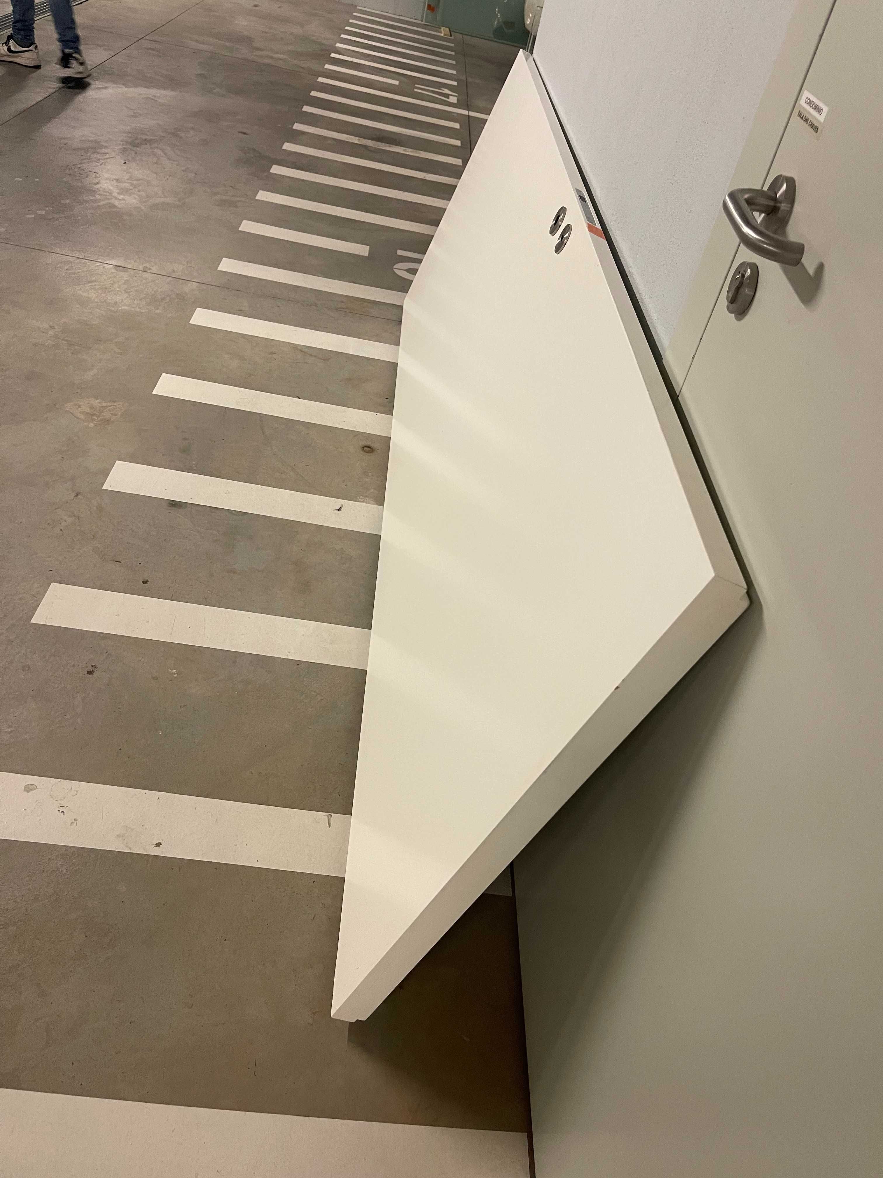 Porta interior em branco