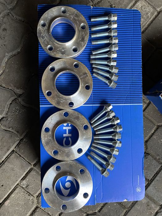 Zestaw dystanse śruby gwint TaTechnix bmw e39 5x120 74,1 idealny stan