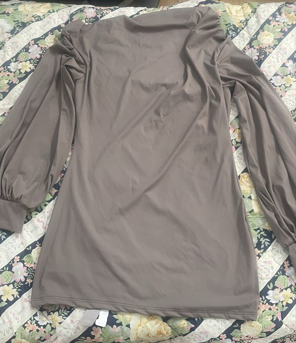 Vestido bege  da marca missguidede