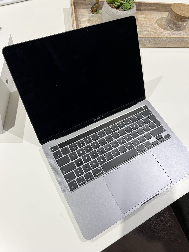 Macbook Pro 13-inch M1 16GB 256GB Ssd