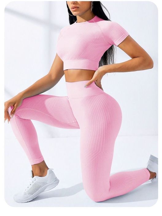 Костюм  фітнес. спортивний костюм , рашгард . лосины . топ.йога , зал