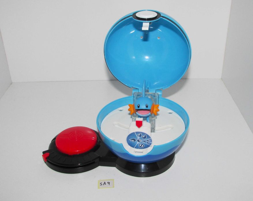 Mudkip + Dive Ball Pokémon Surprise Attack Game, SA9
