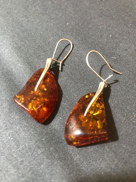 Срібні прикраси.