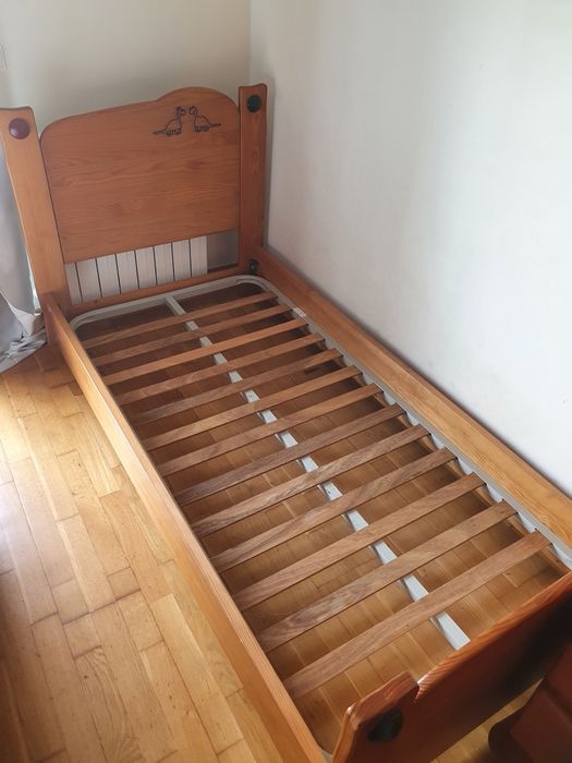 Cama criança com estrado