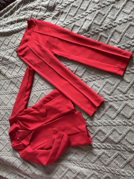 Костюм для дівчини розмір s