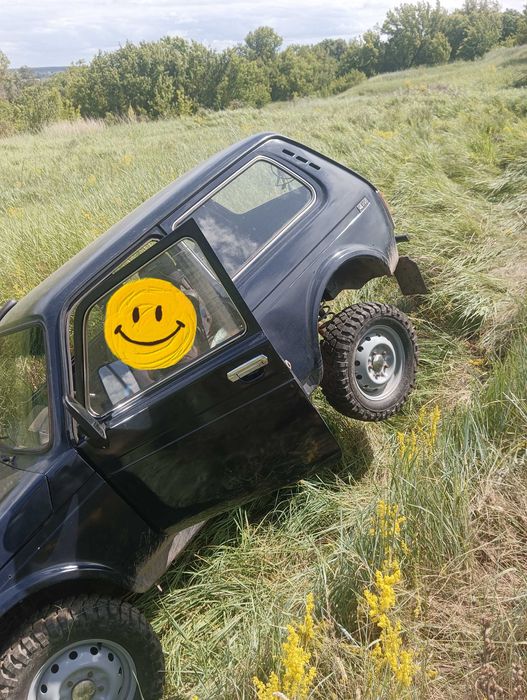 Продам ниву на ходу