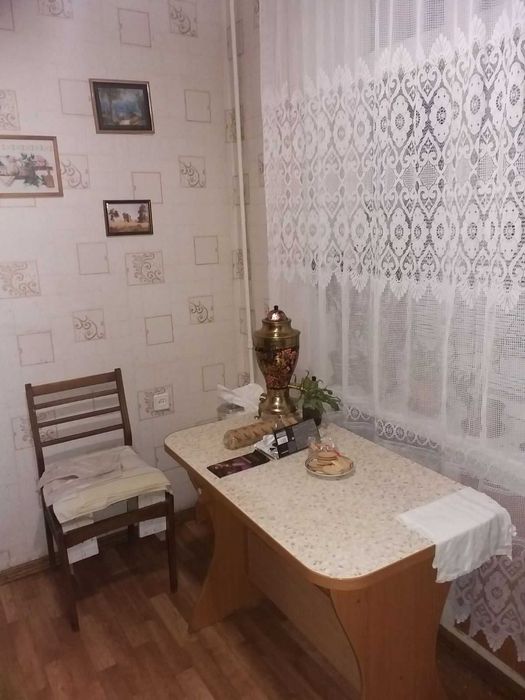 Продам 4х комн кв б-р Шевченко, 3 этаж. 75м р-н Самолёта ТОРГ !!!