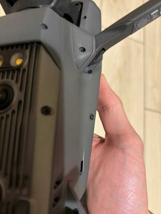 Продам копмлект Мавік 3 Mavic 3 + акб (батарея) + пульт rc pro