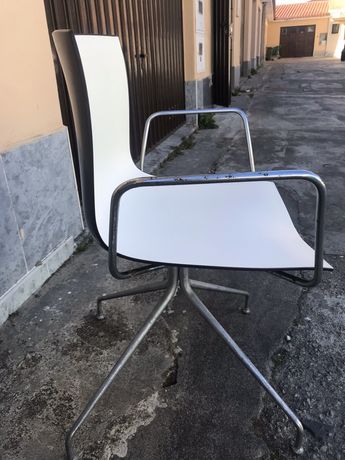 Cadeiras Design Arper Califa 46, para escrtitorio, sala ou restaurante