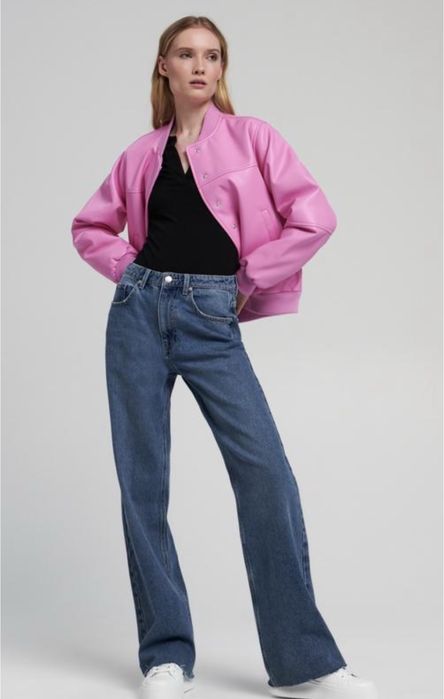 Розовый оверсайз бомбер