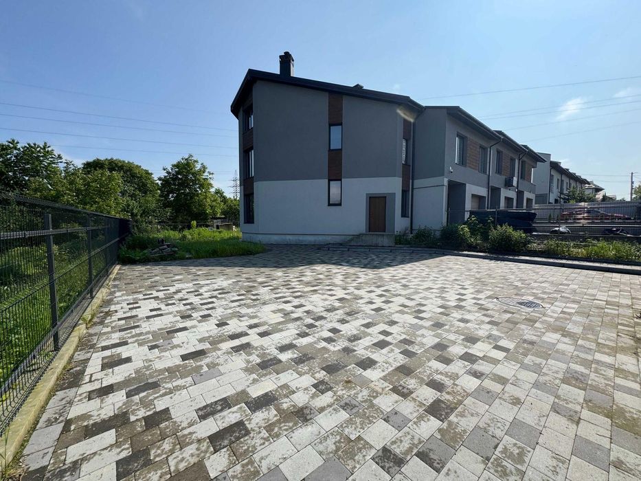 Продам котедж 149 м², 3 сотки, Сихів