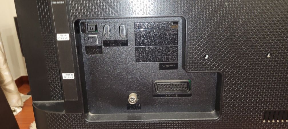 TV Sansung 24" com comando