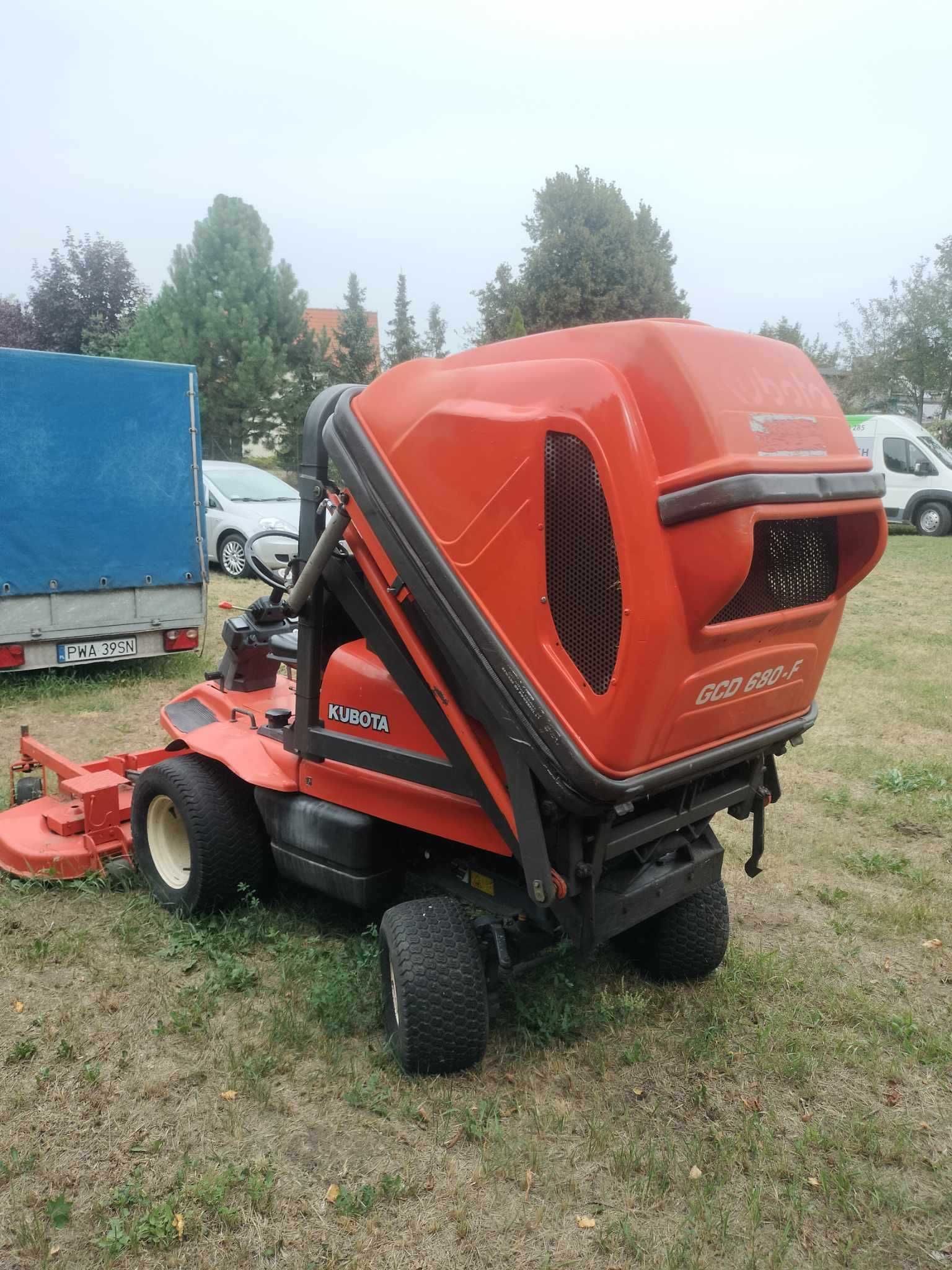 Traktorek Kosiarka Kubota f3680 30KM 4x4 + agregat tnący kosz kiper