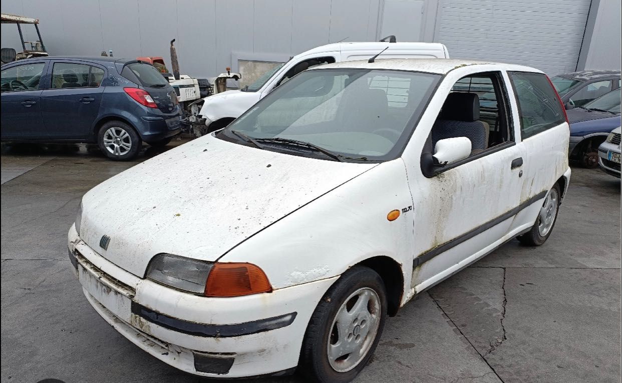 Vendo fiat punto 1.7 td 3 portas ou troco por carro de 5 lugares