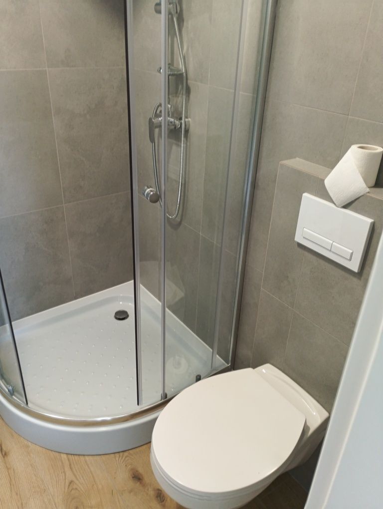 Wynajmę 3 apartamenty nad jeziorem z linią brzegową na Kaszubach.