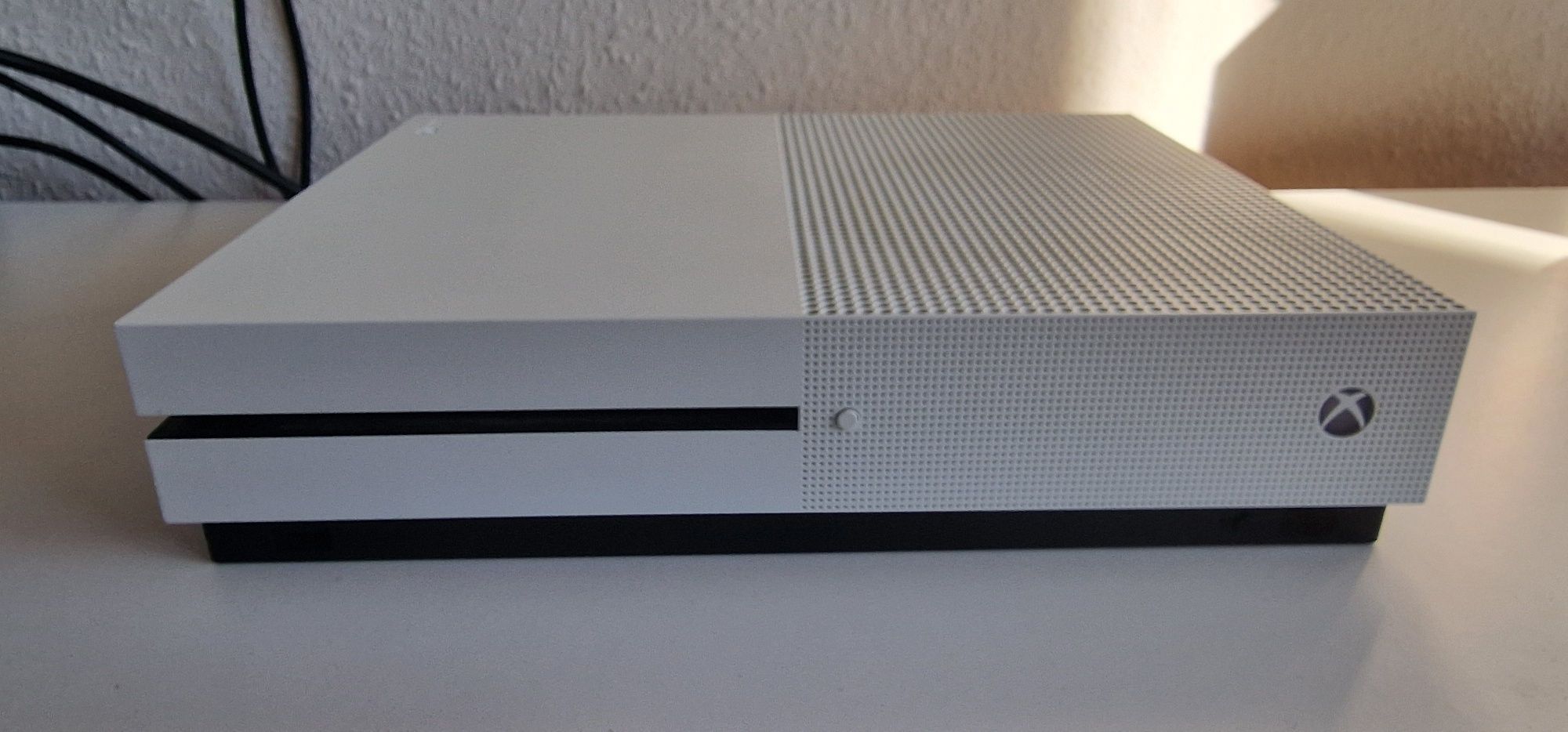 Xbox one s  biały