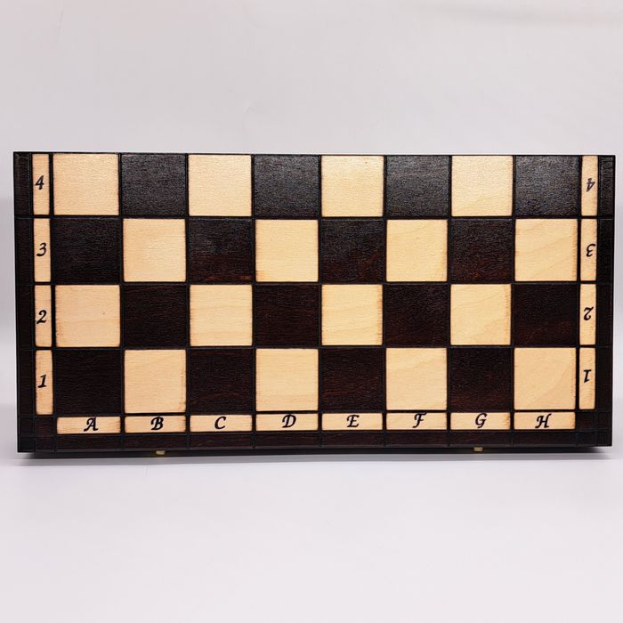 Шахи Спартанські. Дерев'яна дошка, пластикові фігури. 49х49см Шахматы