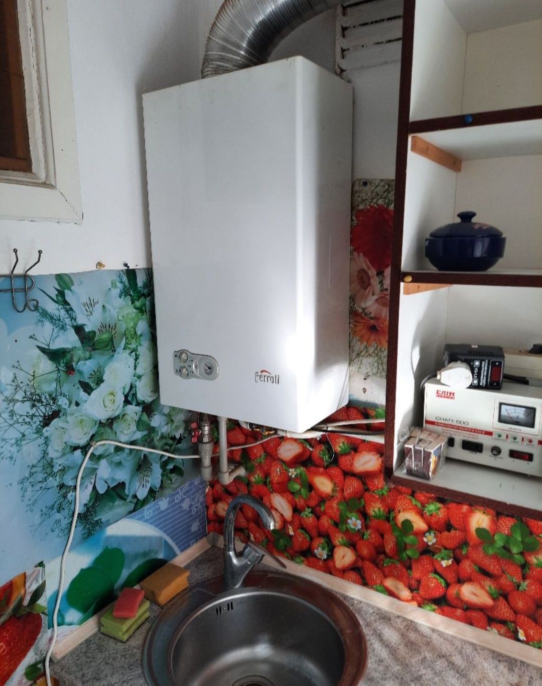 Продаж двох кімнатной квартири .Новий дах.ОСББ.