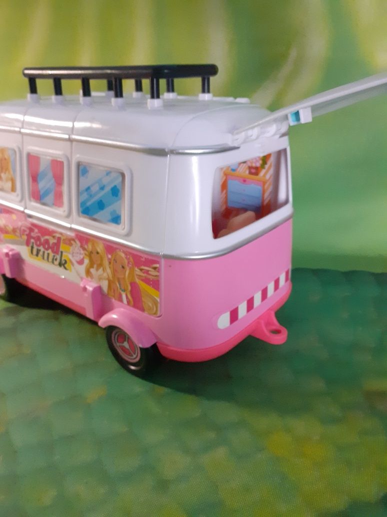 Autko Barbie kamper truck