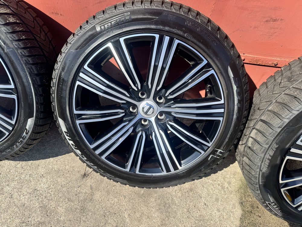 Volvo s60 v60 s90 v90 R-design zimowki 18 cali
