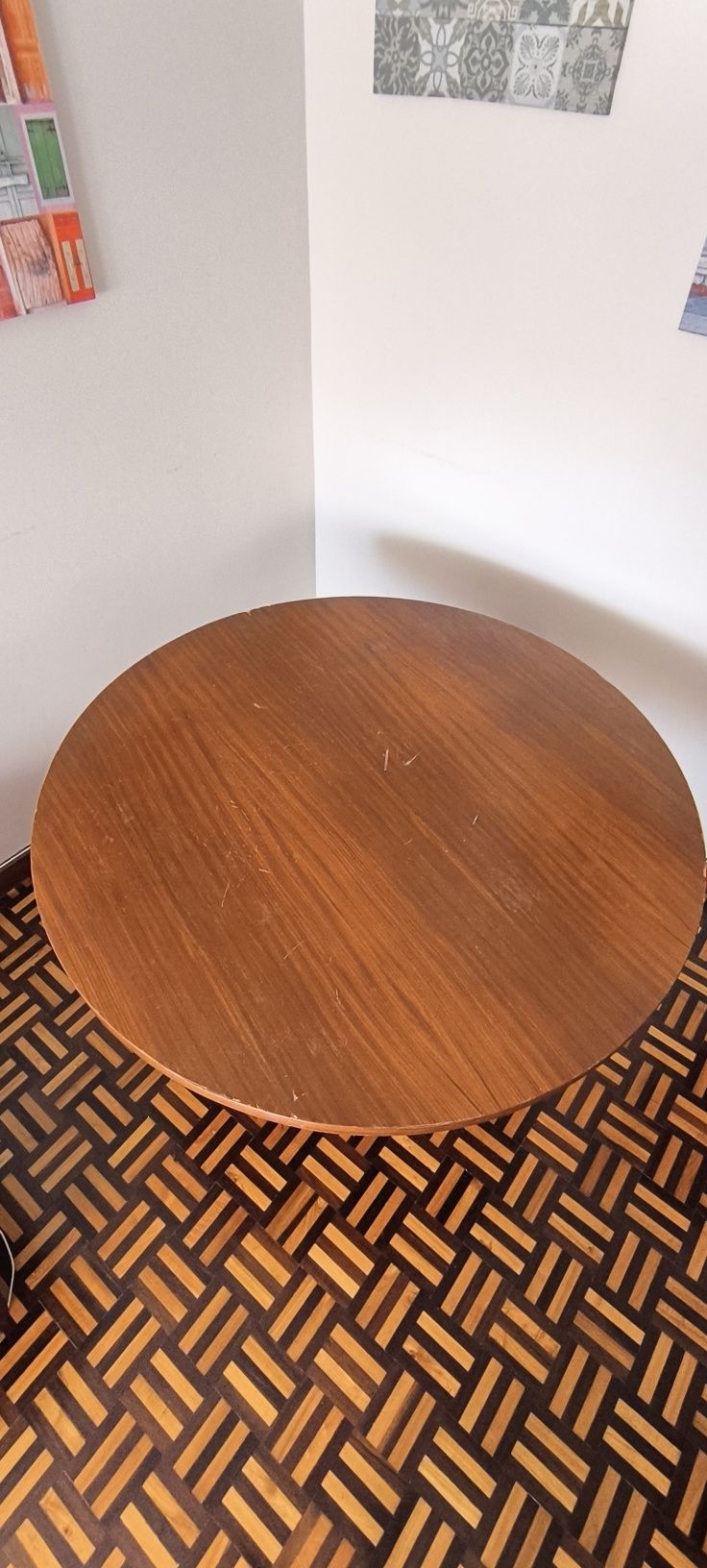 Mesa de jantar redonda