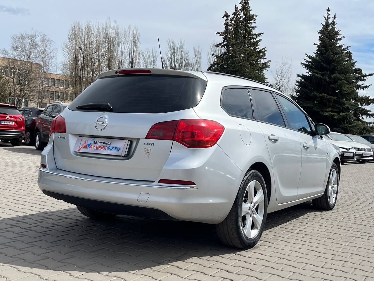 Opel (44) Astra J (ВНЕСОК від 15%) Альянс Авто Кривий Ріг