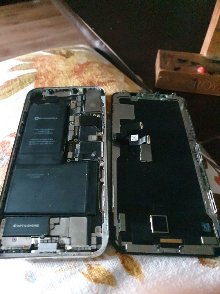 IPhone x uszkodzony