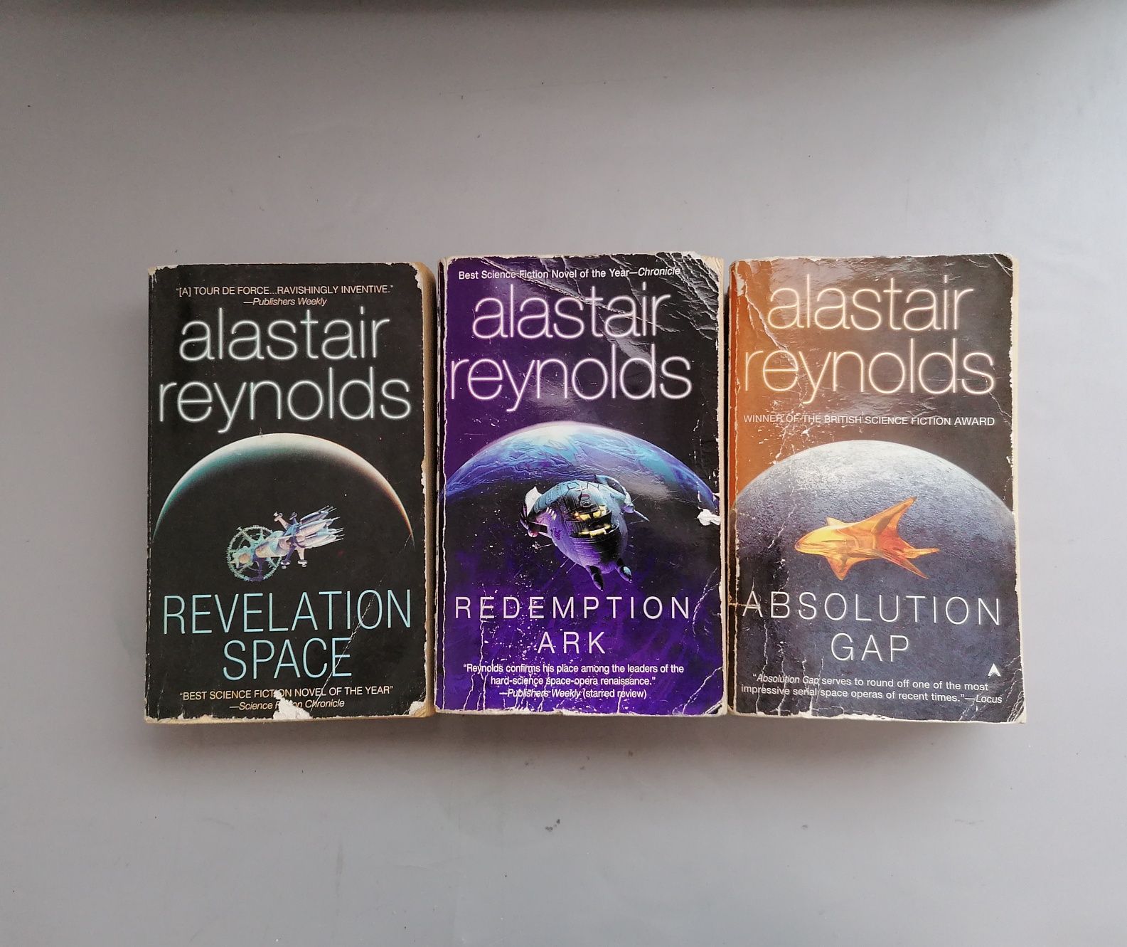 Livros Revelation Space de Alastair Reynolds