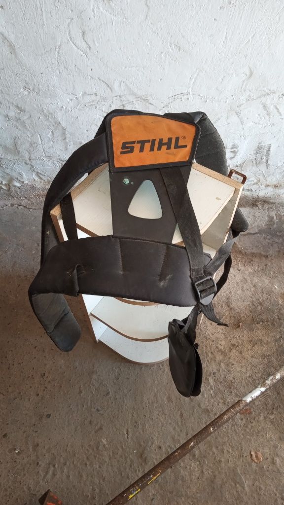 Sprzedam Kosa Podkaszarka STIHL Fs 90 pełen zestaw