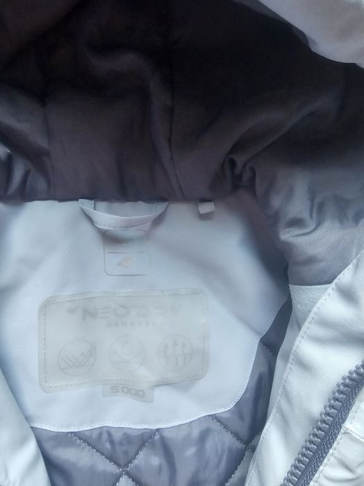 Kurtka zimowa  4f rozm. 122 dla dziewczynek