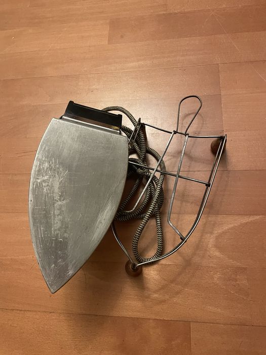 Żelazko z podstawką PRL vintage antyk typ c40 800W Predom Dezamet