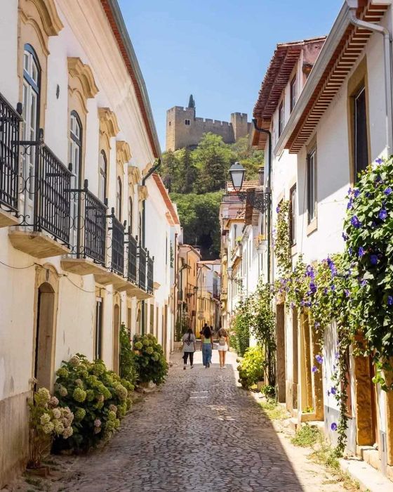 Apartamento T0 centro cidade Tomar, despesas incluídas.