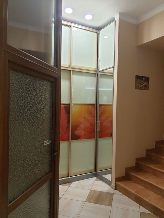 Здам кабінет в центрі города Фабра(Серова)