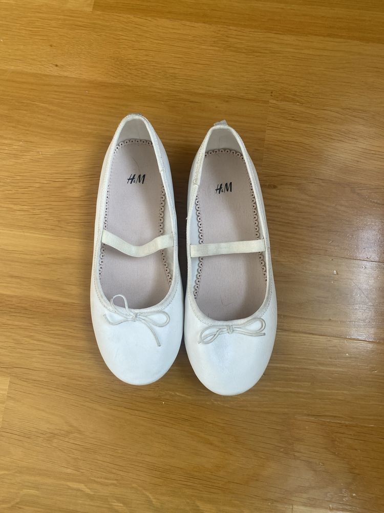 Białe pantofelki baletki H&M 32