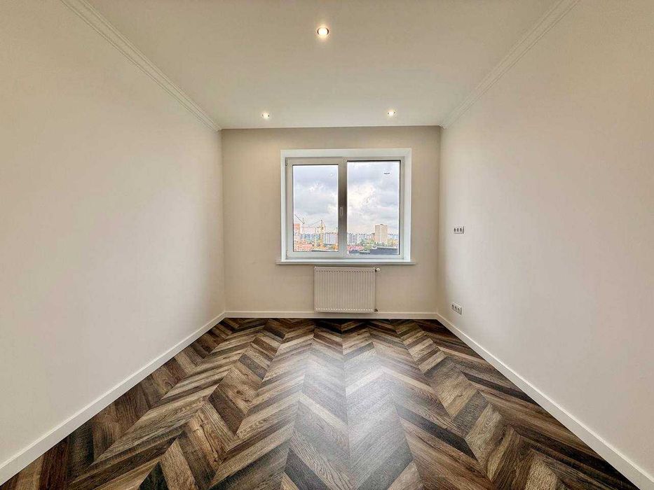 Видова 2.5 кім з ремонтом в обжитій новобудові!