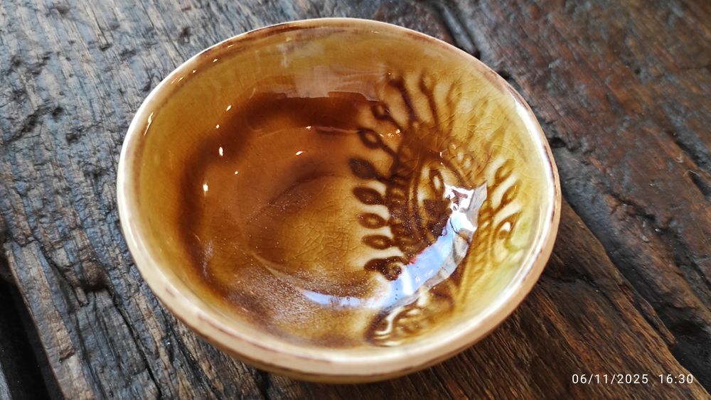 Small bowl (8 cm diameter)