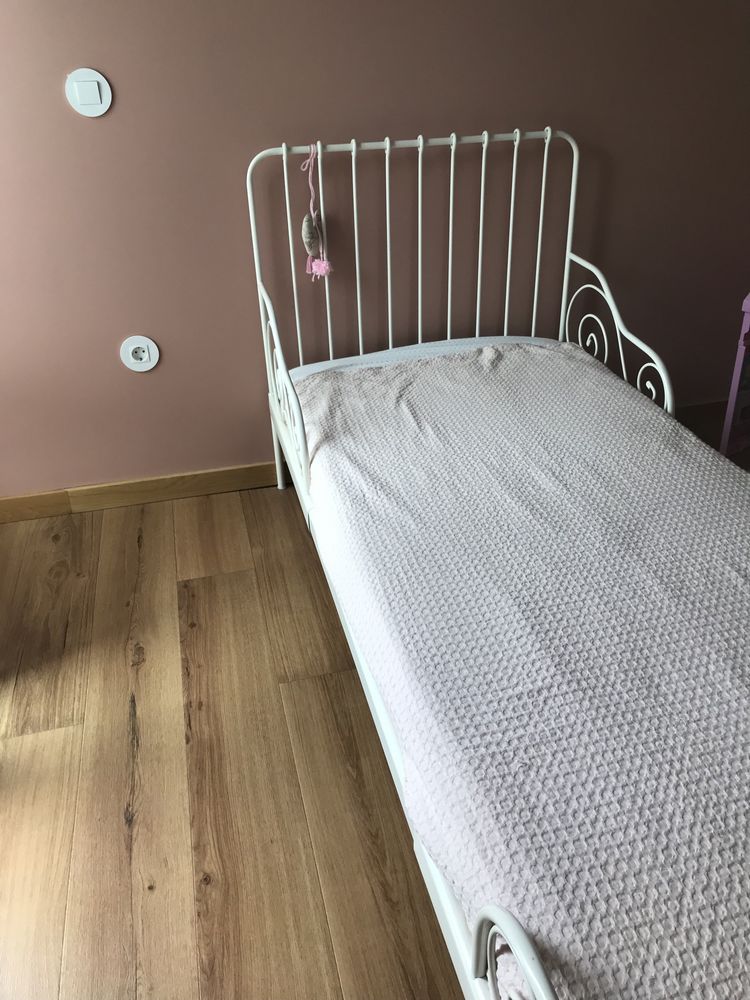 Cama Evolutiva/Extensivel  Ikea com estrado e colchão