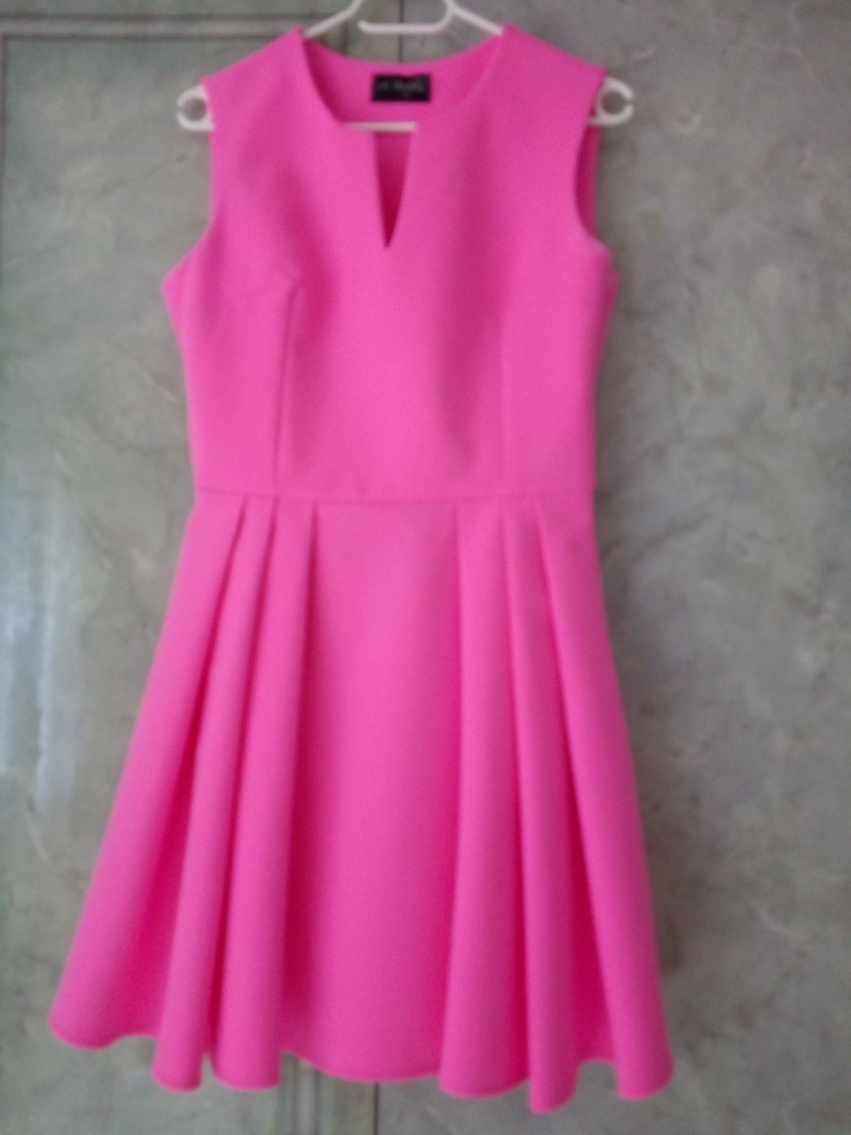 Sukienka różowa elegancka