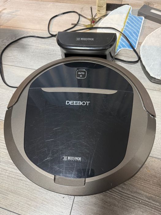 Робот-пилосос Ecovacs Deebot DM81