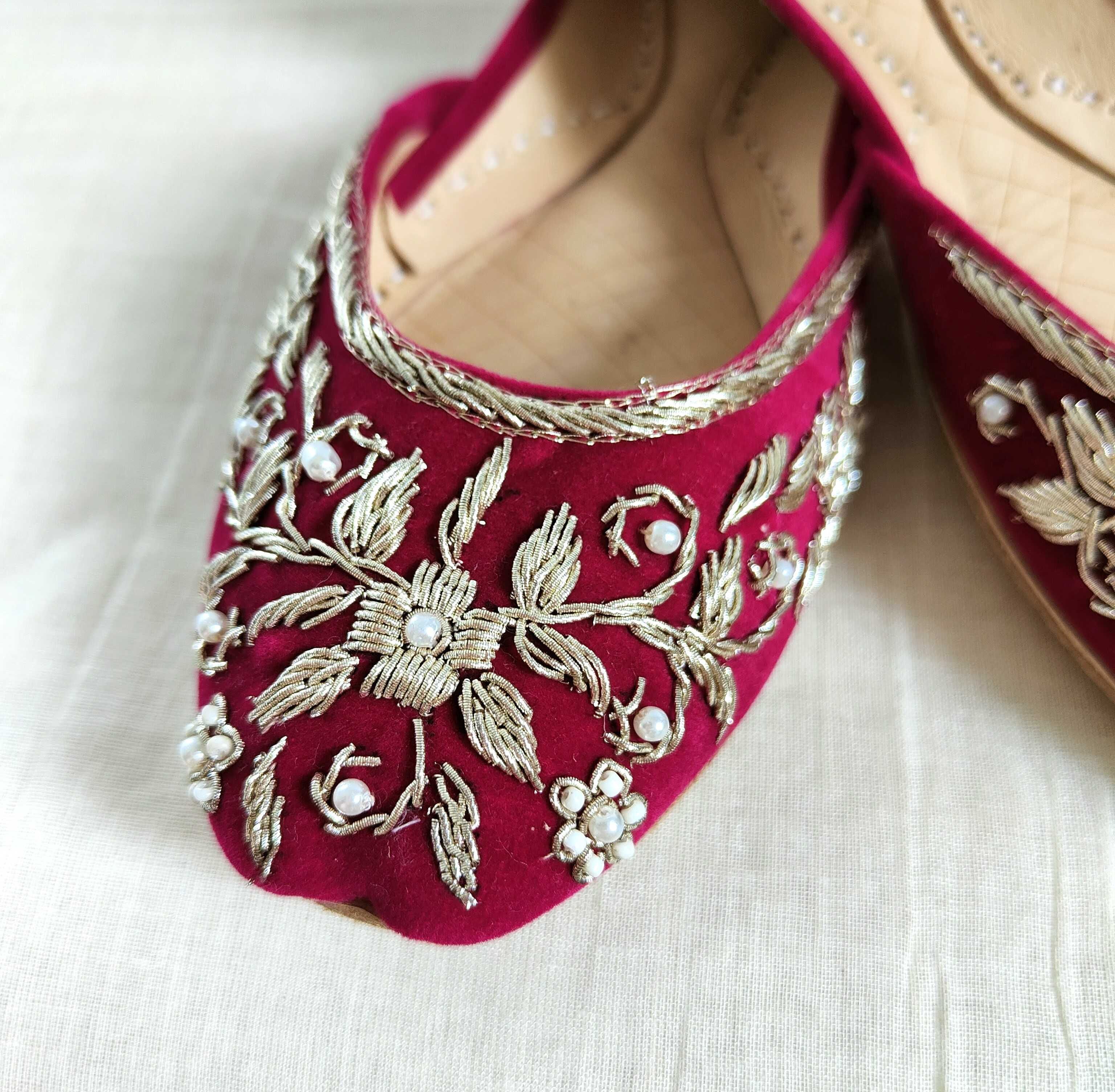 Indyjskie buty baleriny khussa 37 38 zdobione orient boho księżniczka