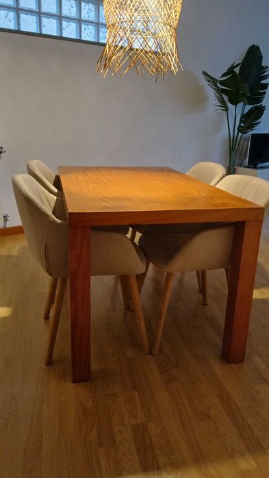 Mesa de refeições madeira maciça