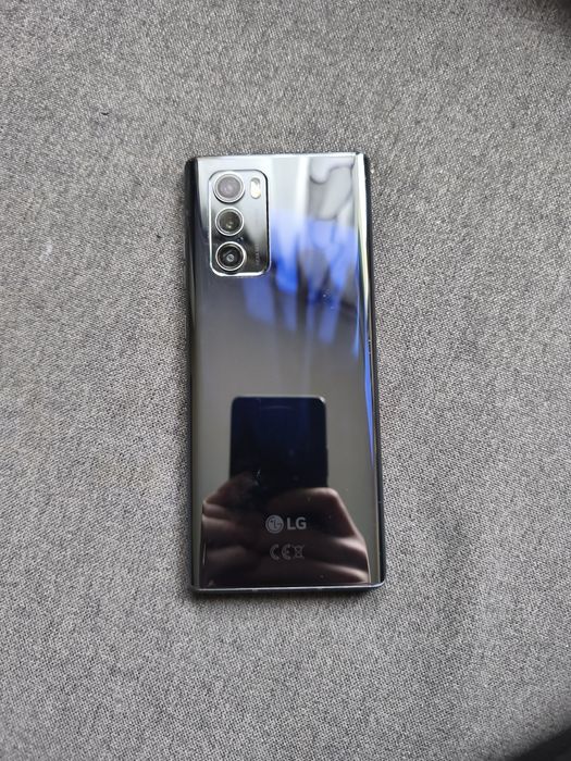 Smartfon LG wing