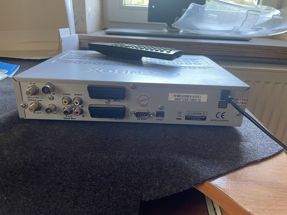 Тюнер робочий в гарному стані openbox 800