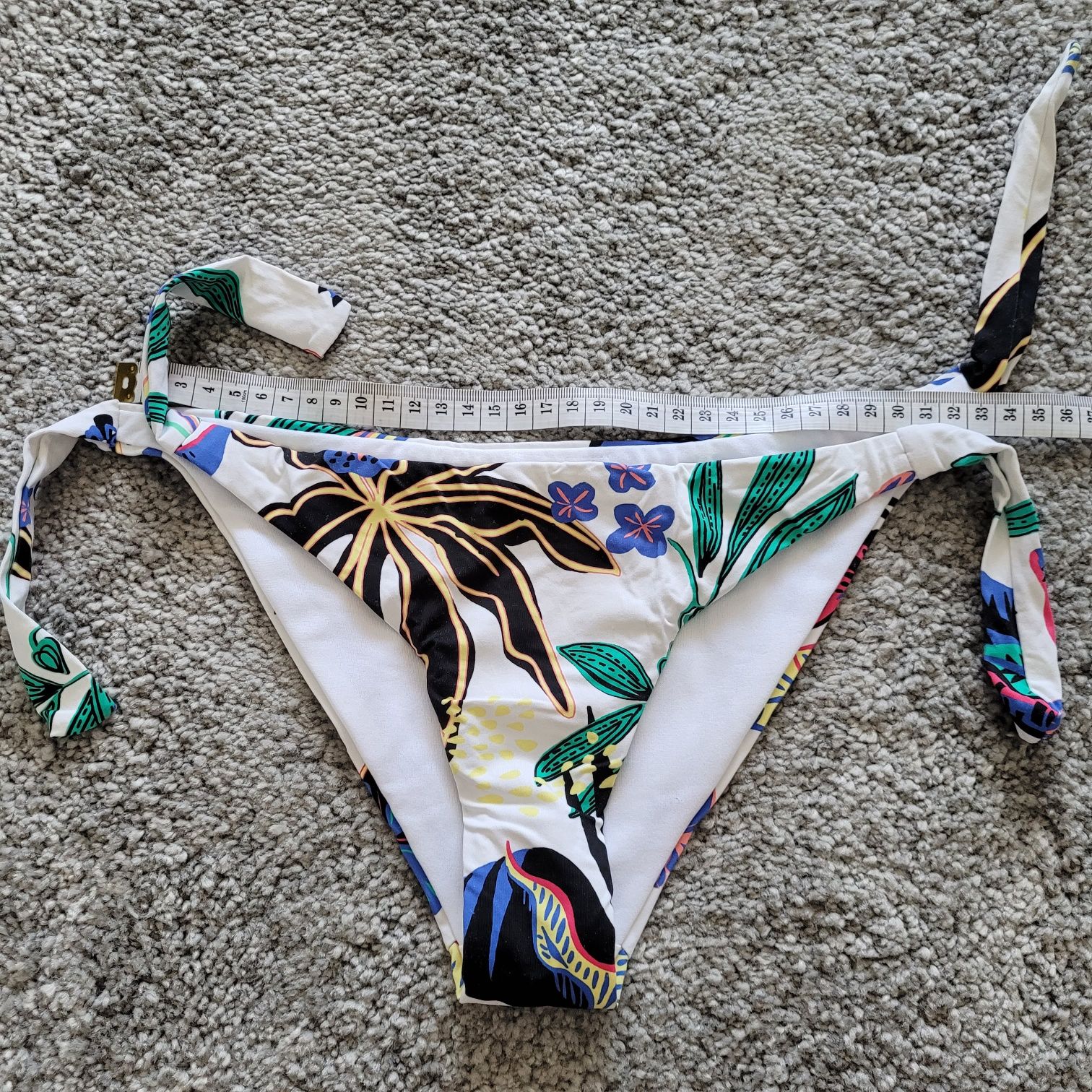 Bikini dół ONLY 38