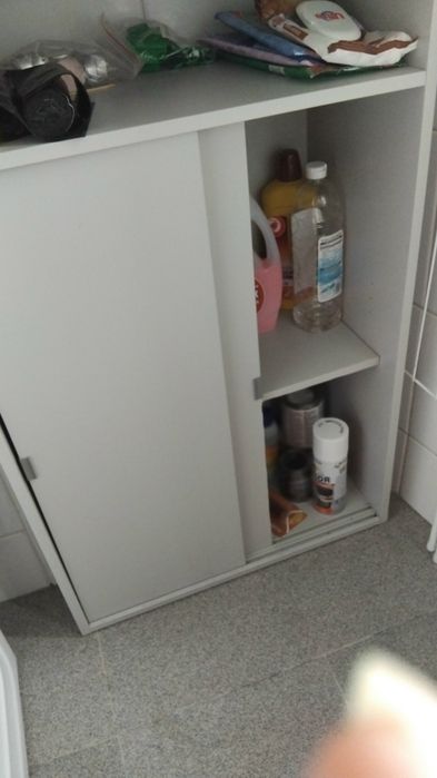 Armarinho de arrumo de 02 portas