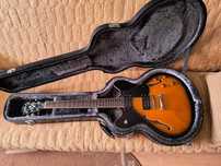 Gitara elektryczna Washburn z futerałem